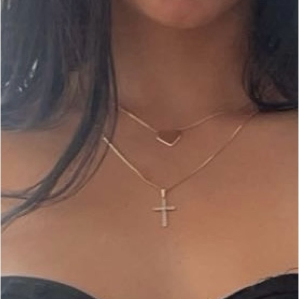 Kay jewlers carrot gold, natural diamonds; cross chain